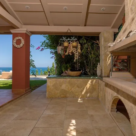 Apartment Seafront Luxury 