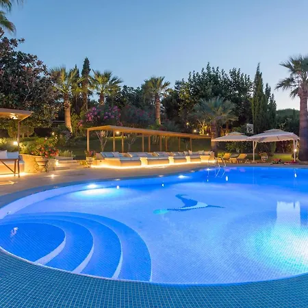 Seafront Luxury 