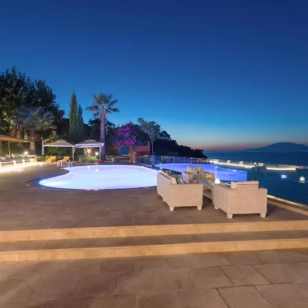 Seafront Luxury 