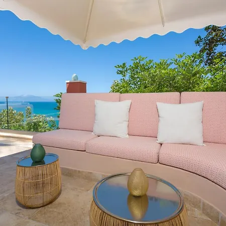 Seafront Luxury 