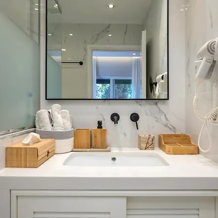 Apartment Seafront Luxury 