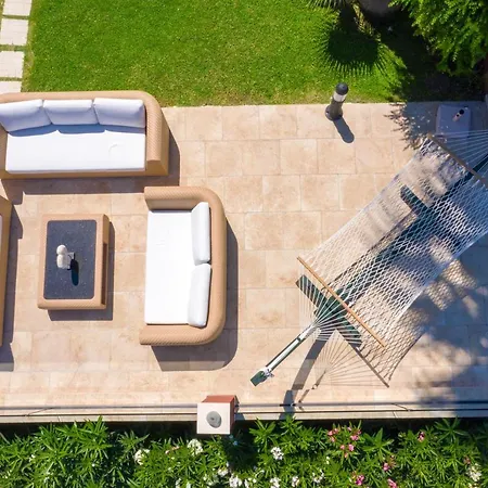 Seafront Luxury 