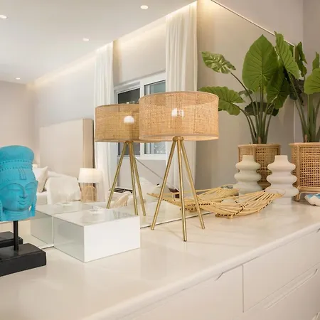 Apartment Seafront Luxury 